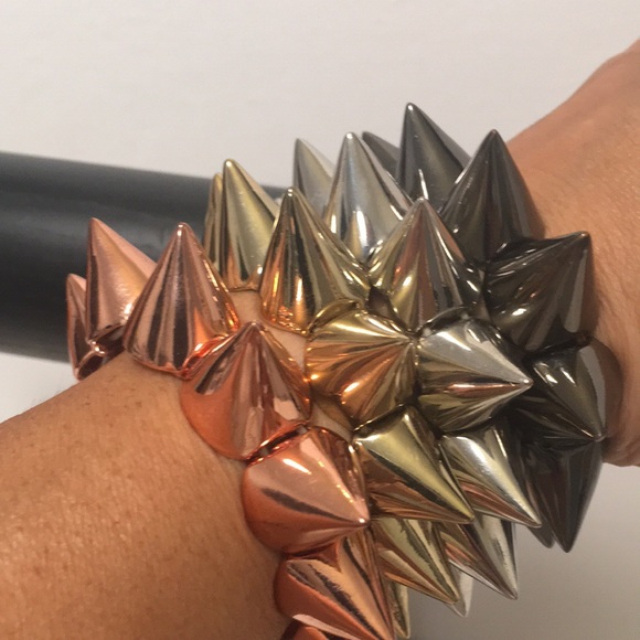 Gold SPIKE Bracelet - Picture 5 of 5